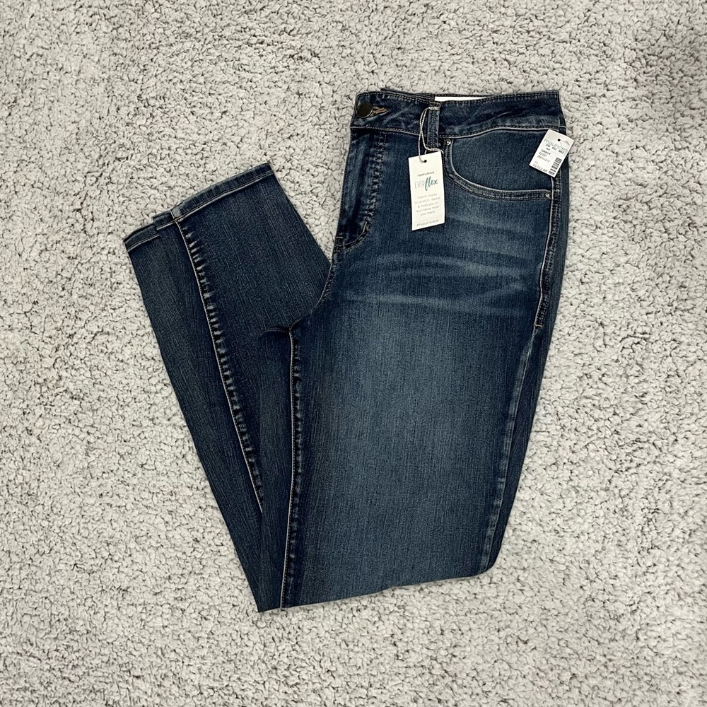Maurices - Super Skinny High Rise Stretch Jean - Size: 14 - Length: Regular